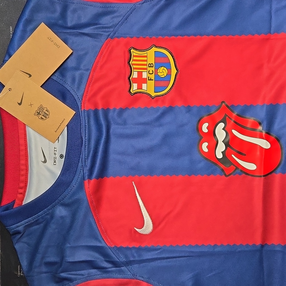 F.C. Barcelona X Rolling Stones 24/25 Home Kit Fan Jersey - Picture 9 of 9